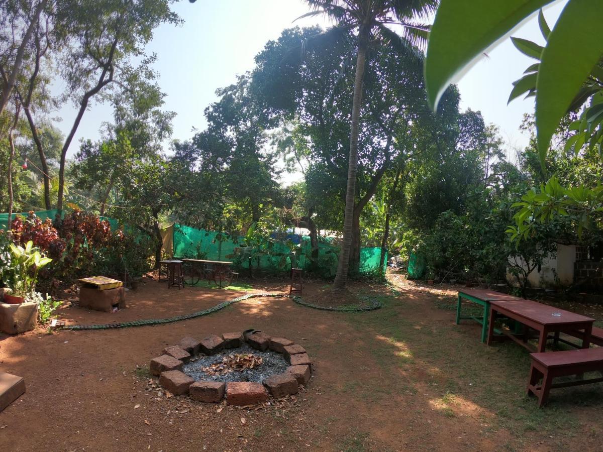 Gaia Hostels Anjuna Esterno foto